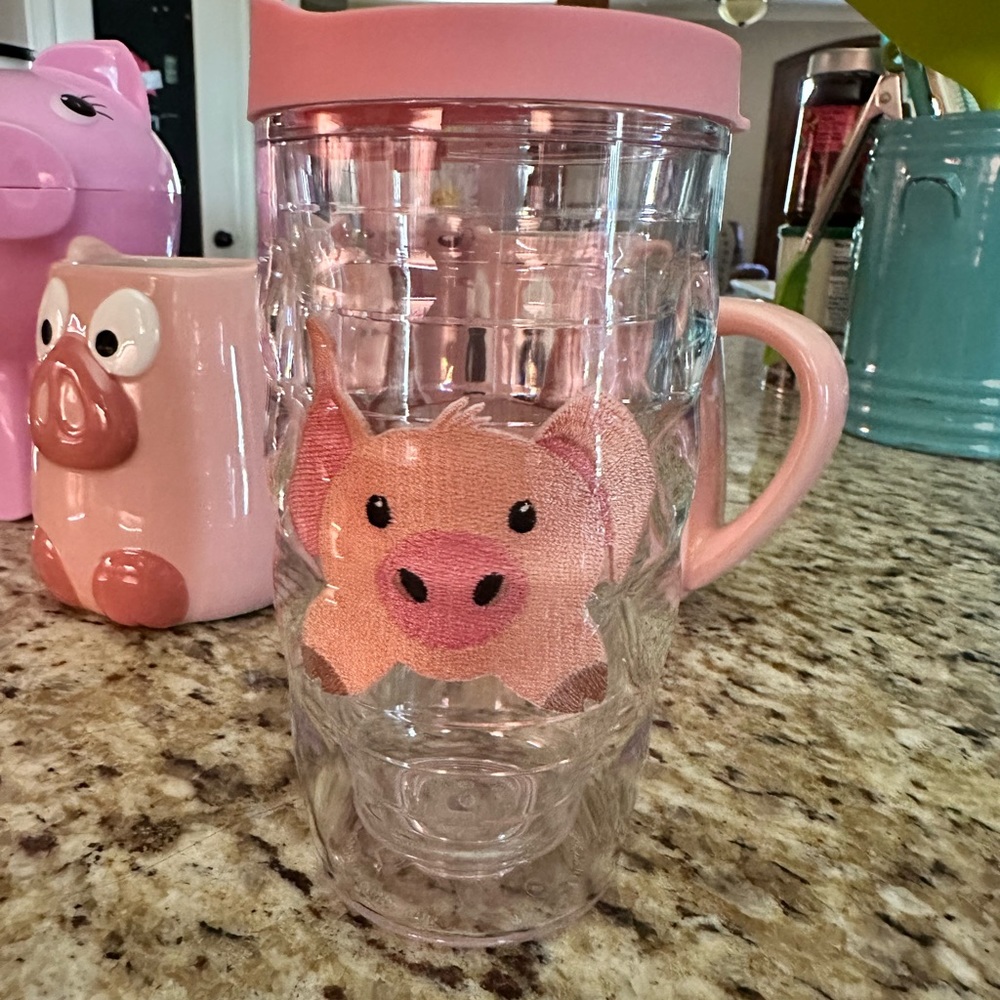 bulk pig collection of cups and snack holders. - Picture 2 of 7